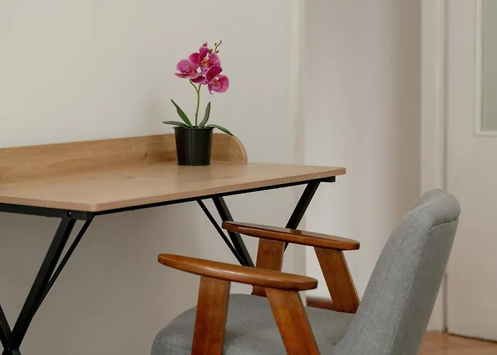 Studio In The Centre Of Poznan With Balcony By Noclegi Renters