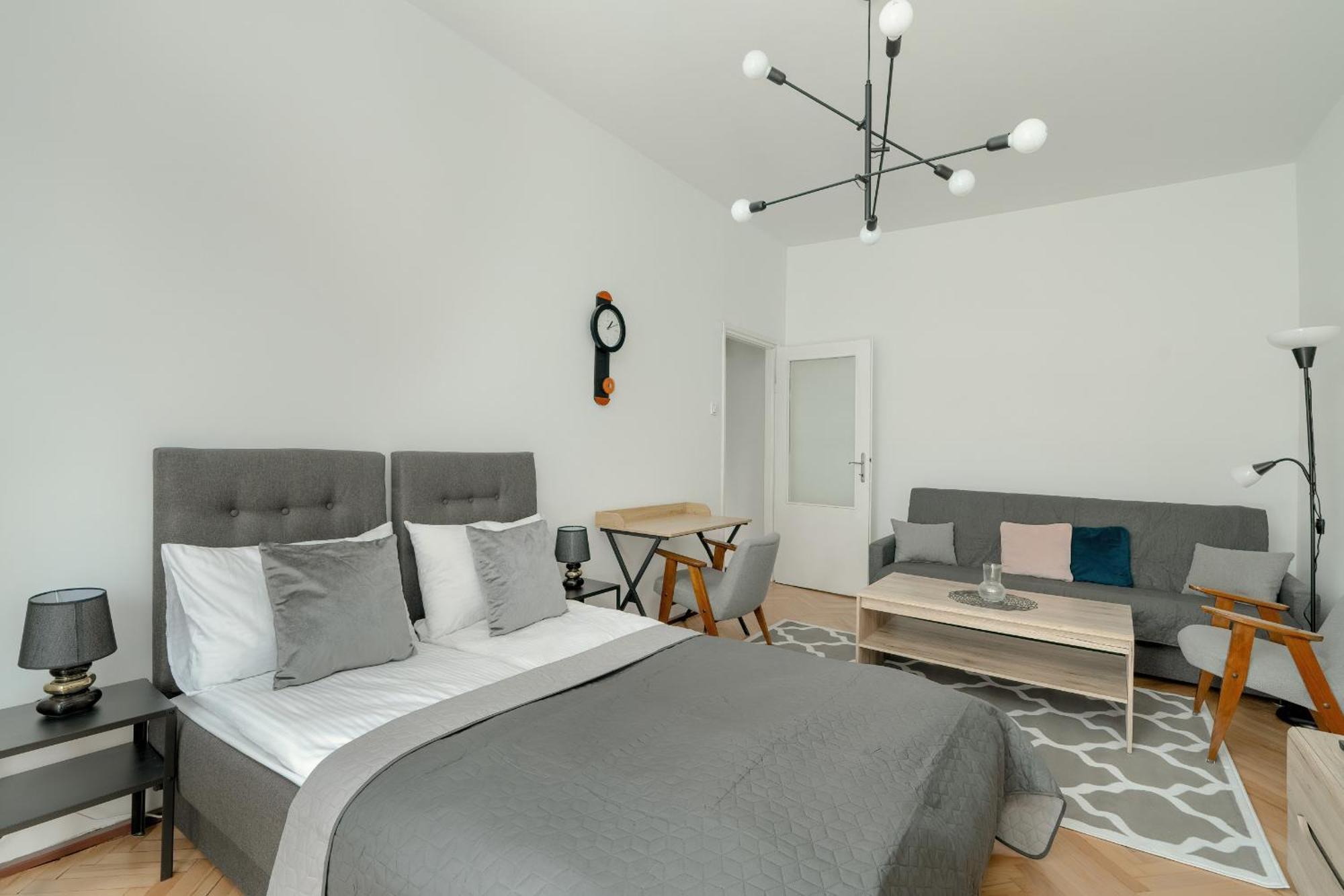 In The Centre Of With Balcony By Renters *
